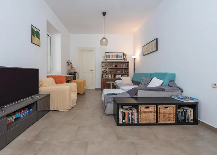 2 Bedroom Lovely In Apartman