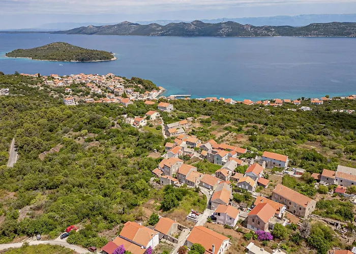 Apartman 2 Bedroom Lovely In *