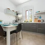 2 Bedroom Front In *