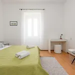 2 Bedroom Front In