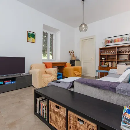 2 Bedroom Front In Lejlighed *