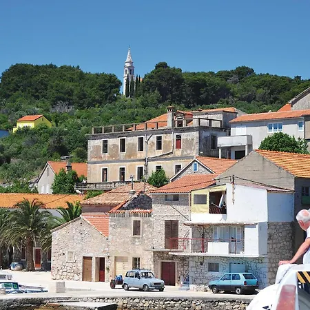 2 Bedroom Lovely In Apartment